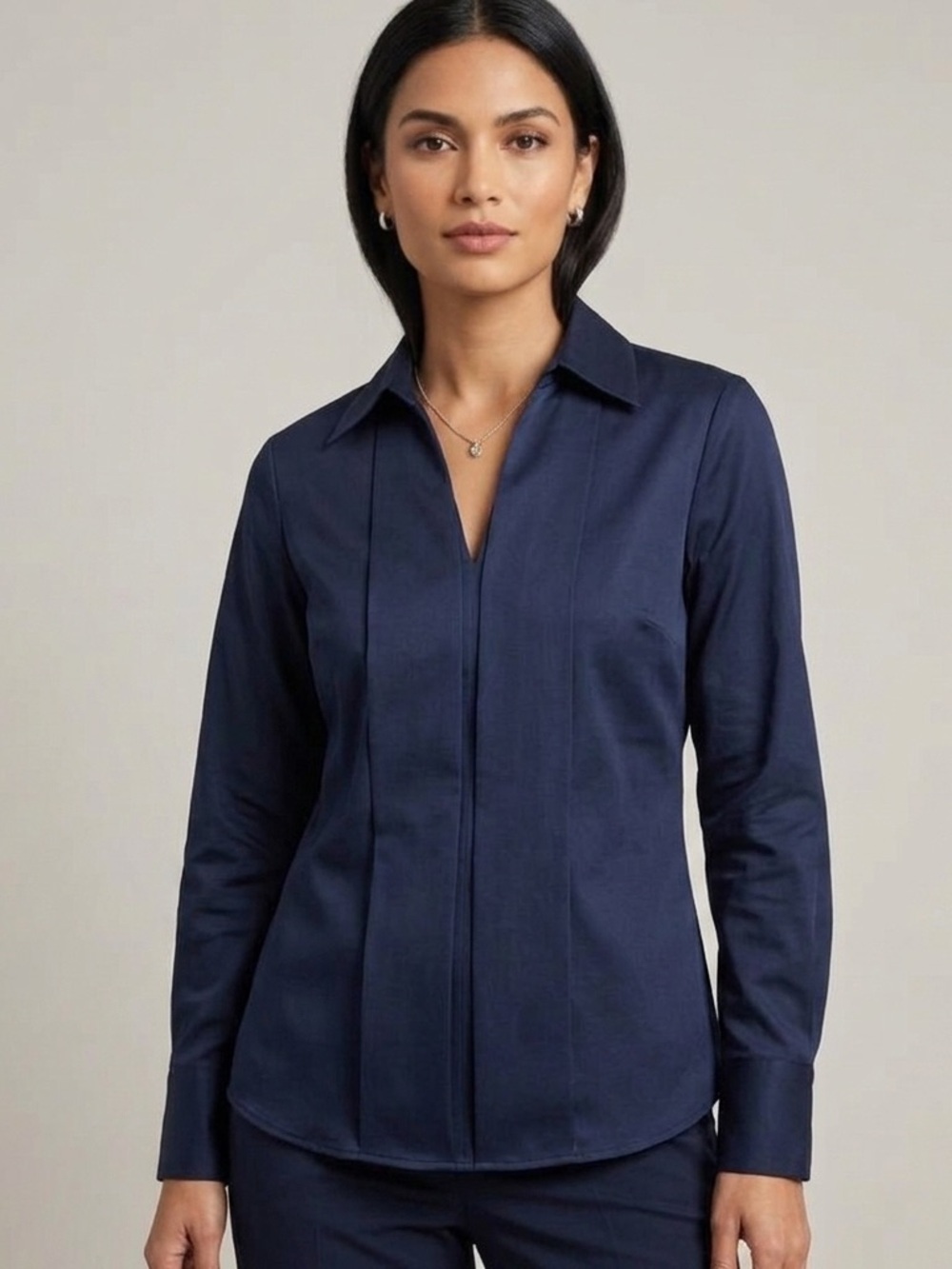 ⭐️ 5 for 20$! ⭐️ Vintage London Fog Navy Blue Pleated Blouse